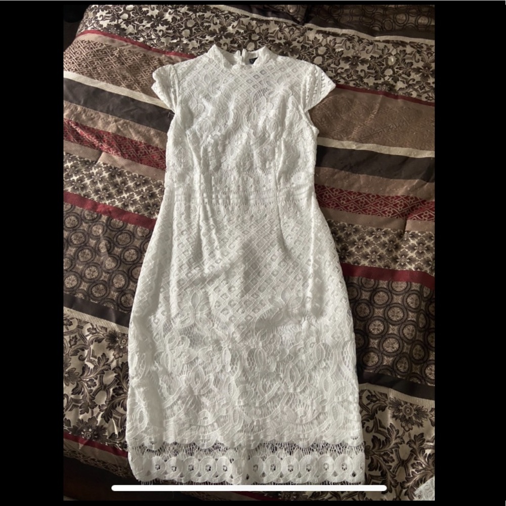 QUIZ size 8 NWT white lace dress
